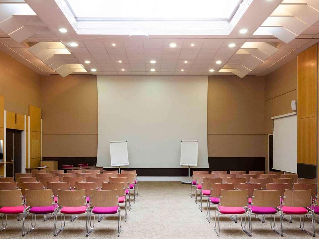 Novotel Paris Pont De Hotel 4*