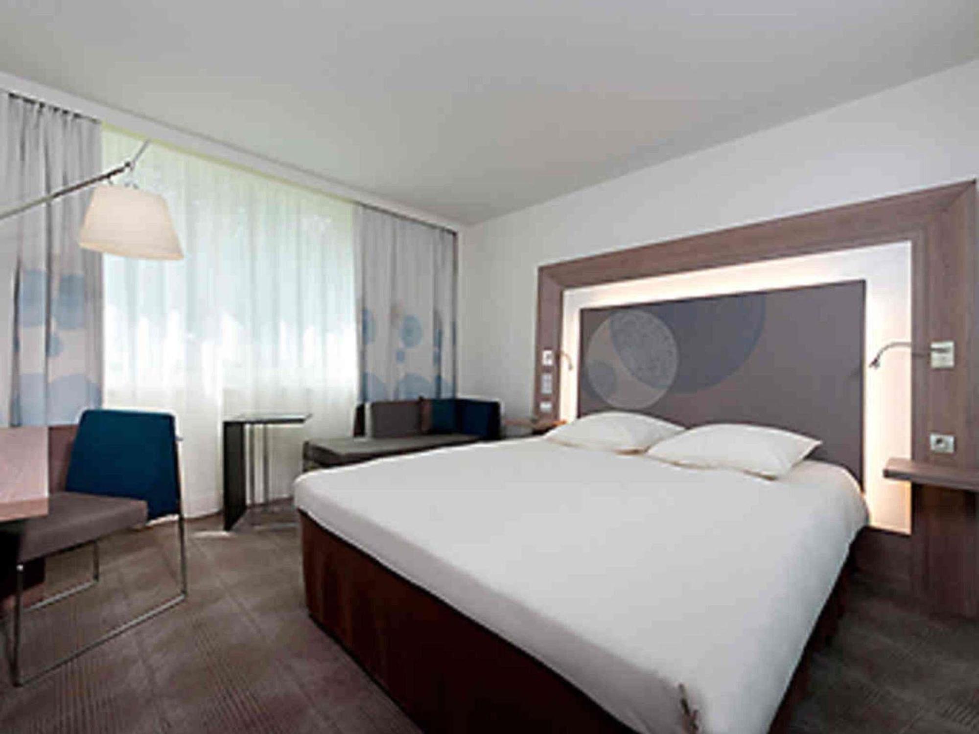 Novotel Paris Pont De 4*